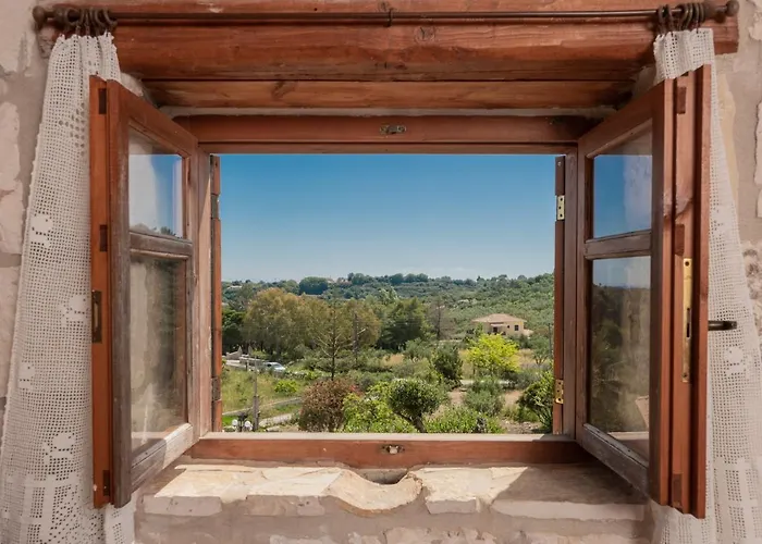 Gerakomylos Stone House